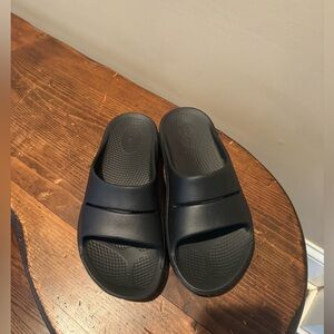 OOFOS Women's Black Shoes
